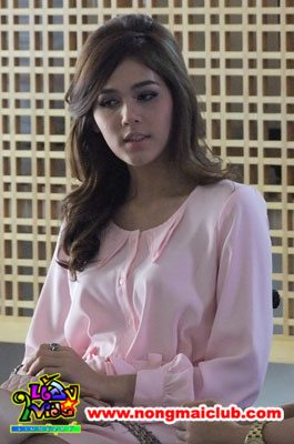 ชมพู่ อารยา เป็นแขกรับเชิญในรายการ น้องใหม่ร้ายบริสุทธิ์