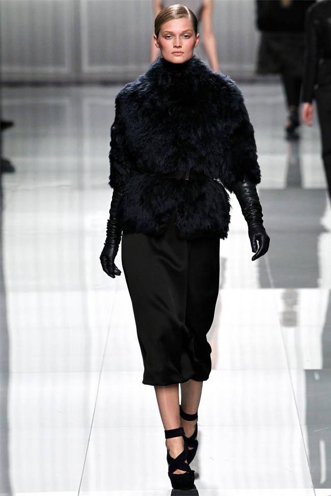 PARIS FASHION WEEK: CHRISTIAN DIOR FALL 2012