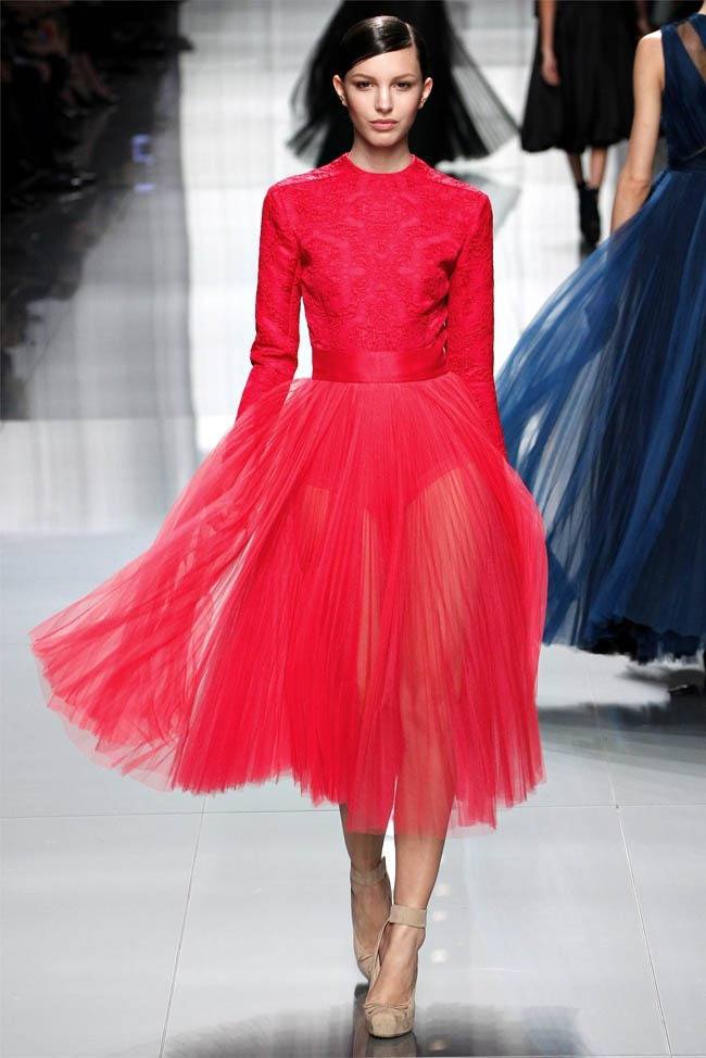 PARIS FASHION WEEK: CHRISTIAN DIOR FALL 2012