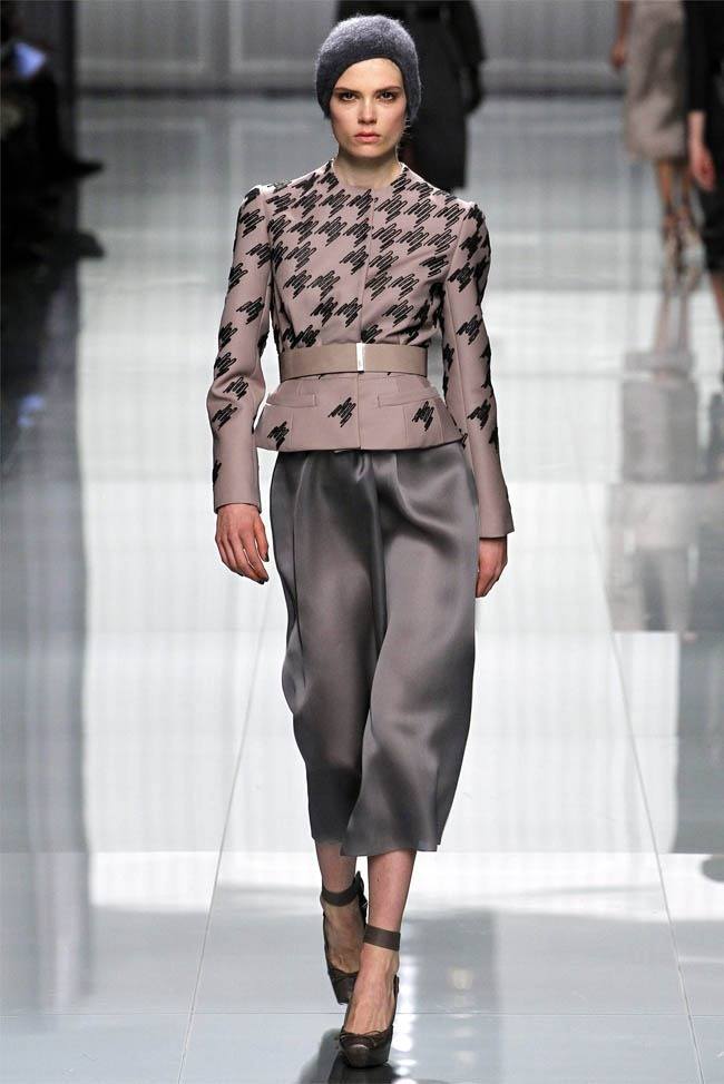 PARIS FASHION WEEK: CHRISTIAN DIOR FALL 2012