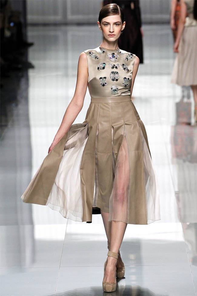 PARIS FASHION WEEK: CHRISTIAN DIOR FALL 2012