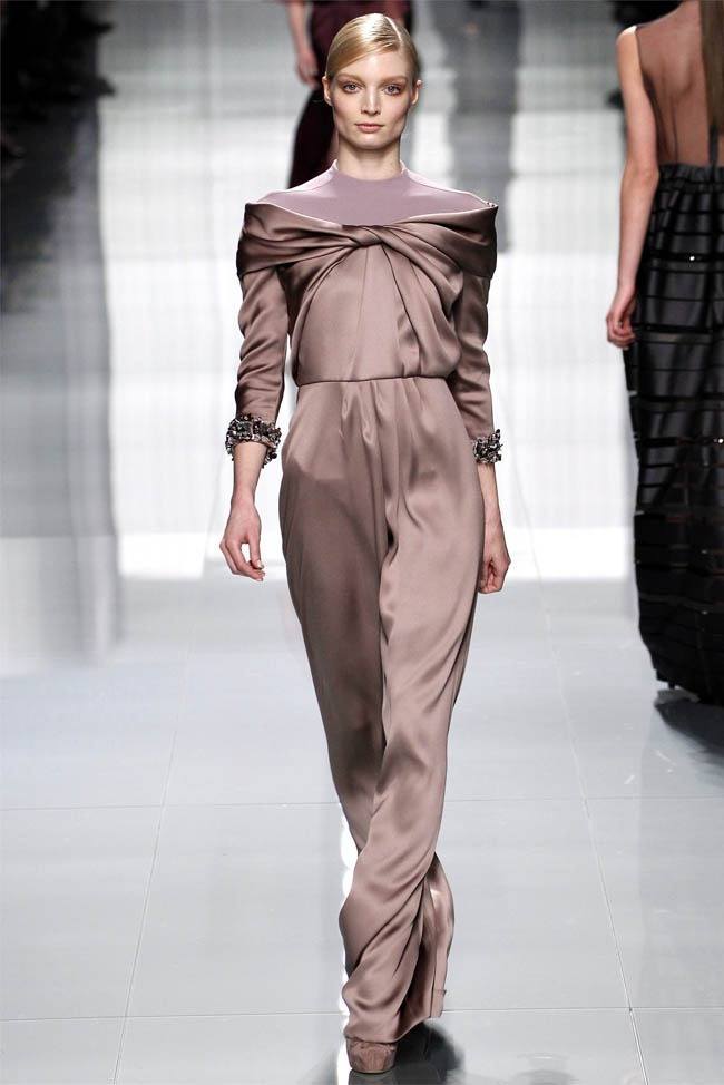 PARIS FASHION WEEK: CHRISTIAN DIOR FALL 2012