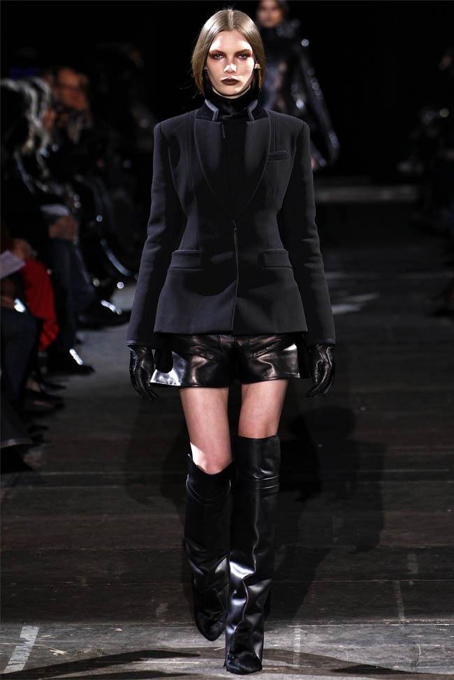 PARIS FASHION WEEK: GIVENCHY FALL 2012