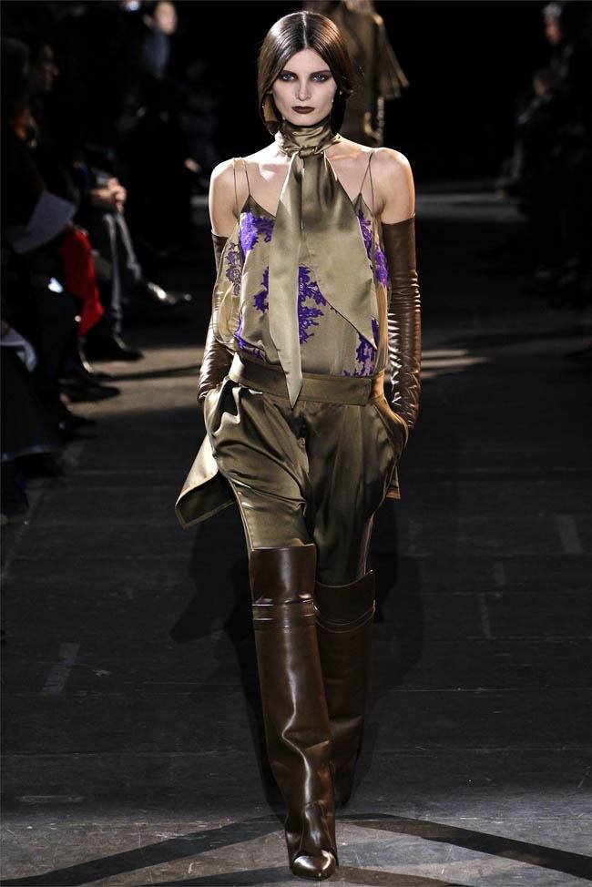 PARIS FASHION WEEK: GIVENCHY FALL 2012