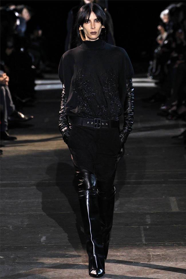 PARIS FASHION WEEK: GIVENCHY FALL 2012