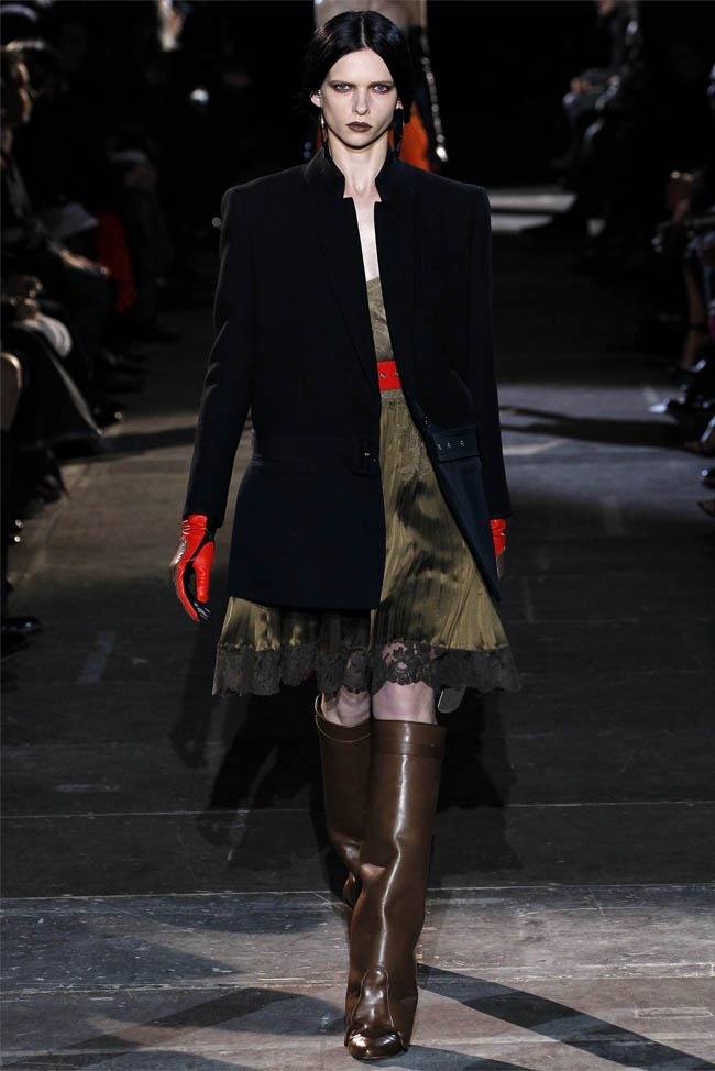 PARIS FASHION WEEK: GIVENCHY FALL 2012