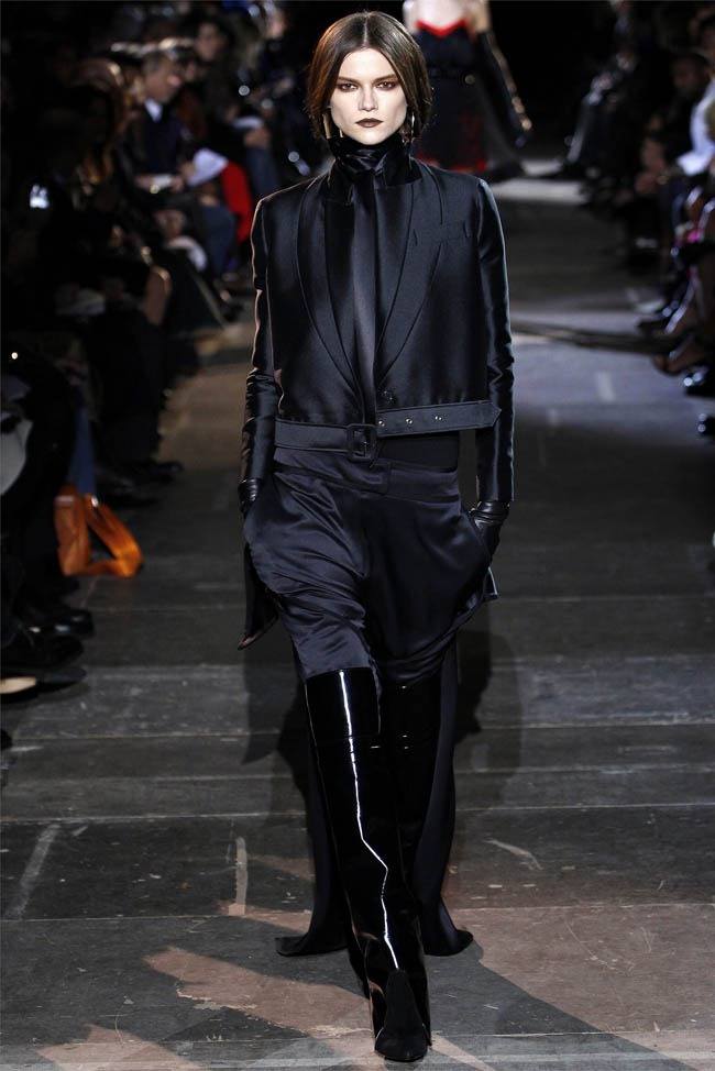 PARIS FASHION WEEK: GIVENCHY FALL 2012