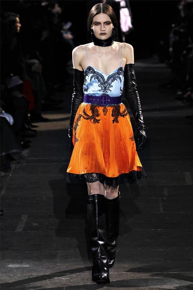 PARIS FASHION WEEK: GIVENCHY FALL 2012
