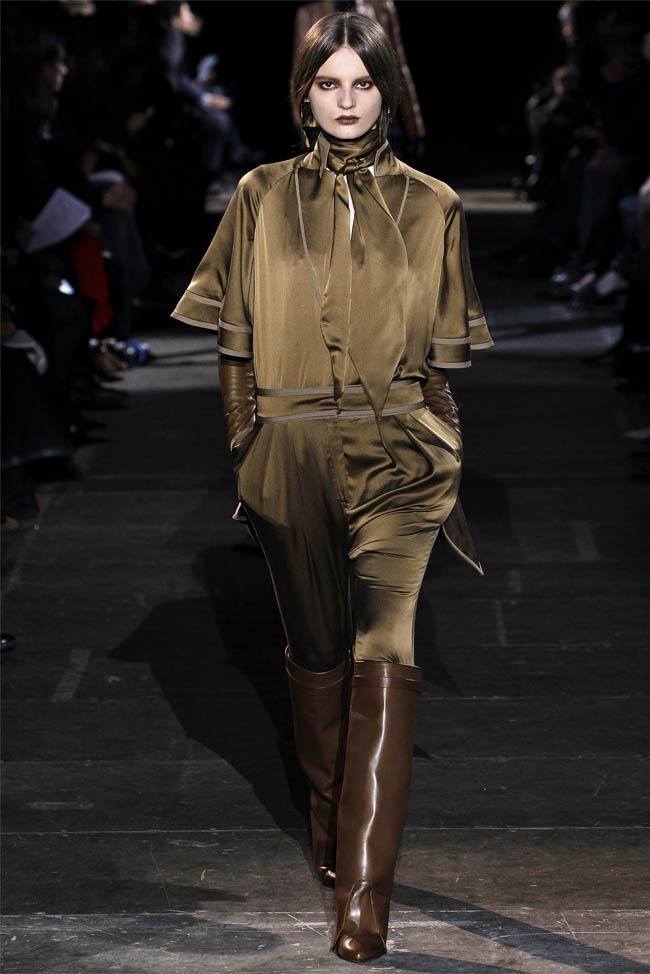 PARIS FASHION WEEK: GIVENCHY FALL 2012