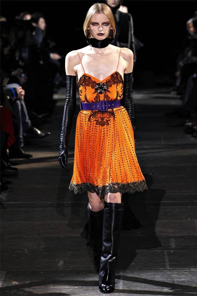 PARIS FASHION WEEK: GIVENCHY FALL 2012