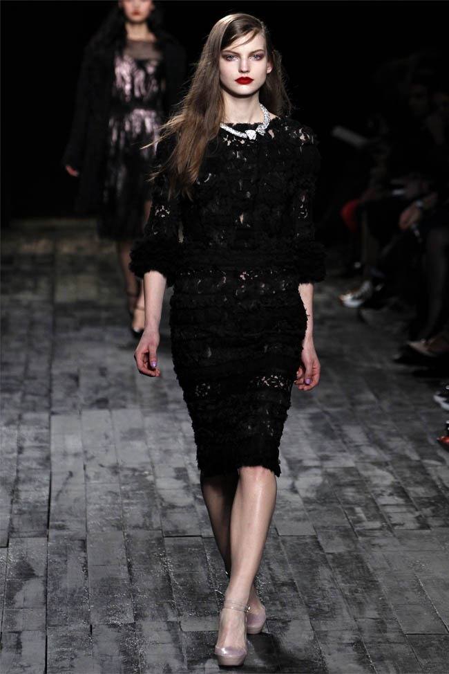 PARIS FASHION WEEK: NINA RICCI FALL 2012