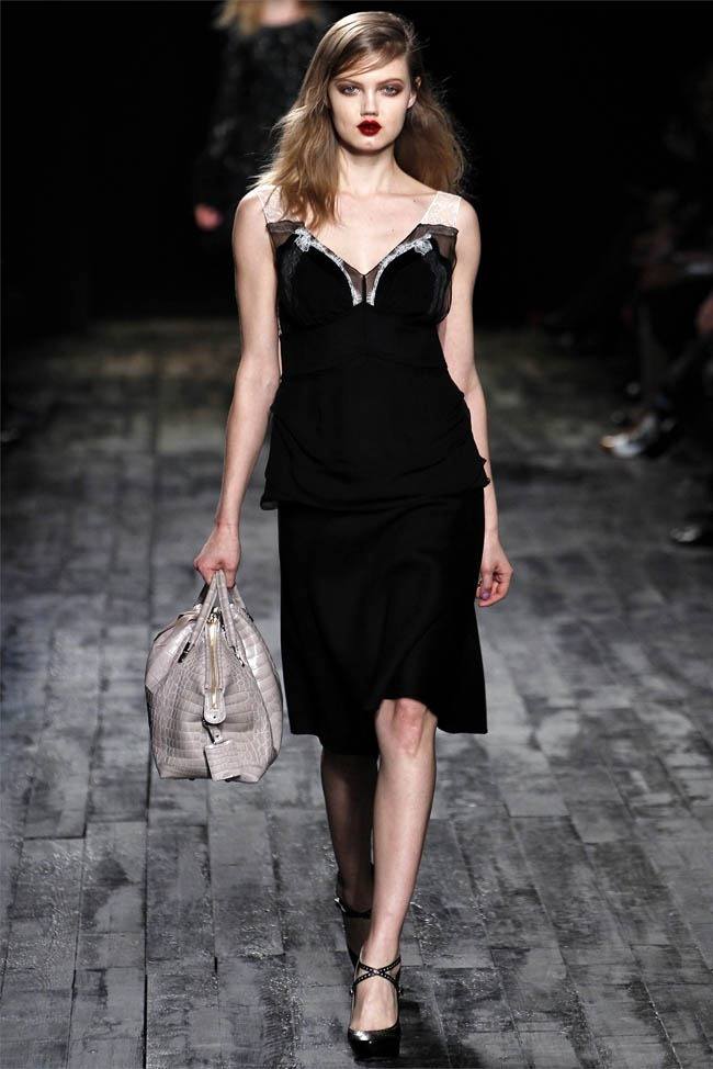 PARIS FASHION WEEK: NINA RICCI FALL 2012