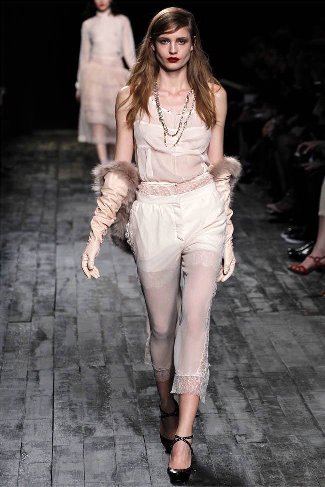 PARIS FASHION WEEK: NINA RICCI FALL 2012