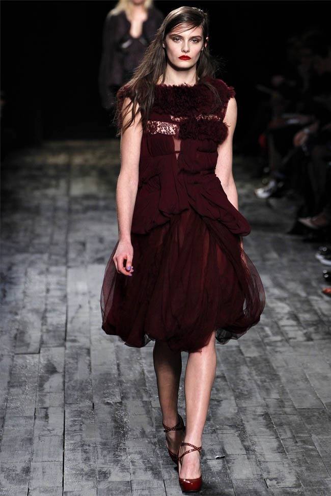 PARIS FASHION WEEK: NINA RICCI FALL 2012