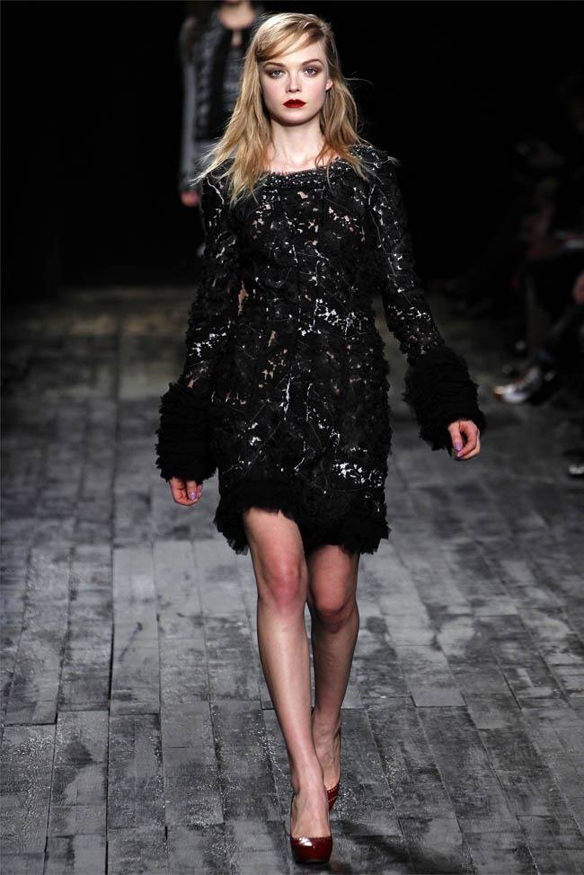 PARIS FASHION WEEK: NINA RICCI FALL 2012