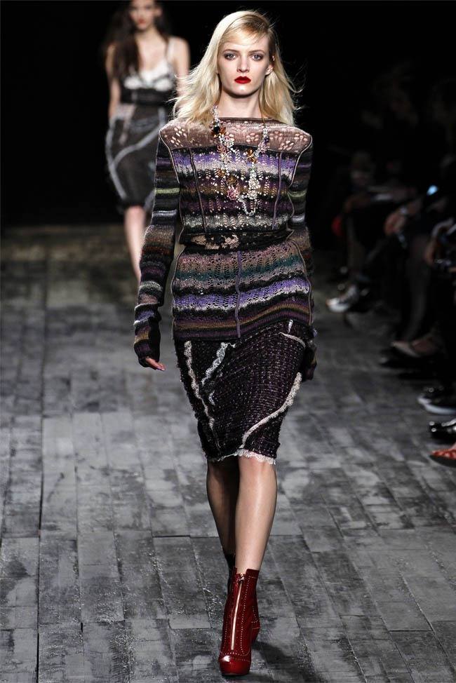 PARIS FASHION WEEK: NINA RICCI FALL 2012