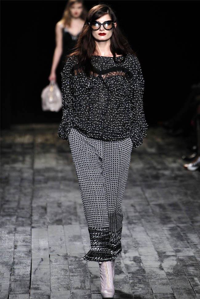 PARIS FASHION WEEK: NINA RICCI FALL 2012