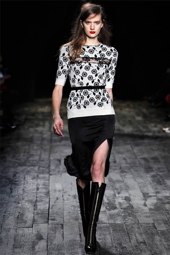 PARIS FASHION WEEK: NINA RICCI FALL 2012