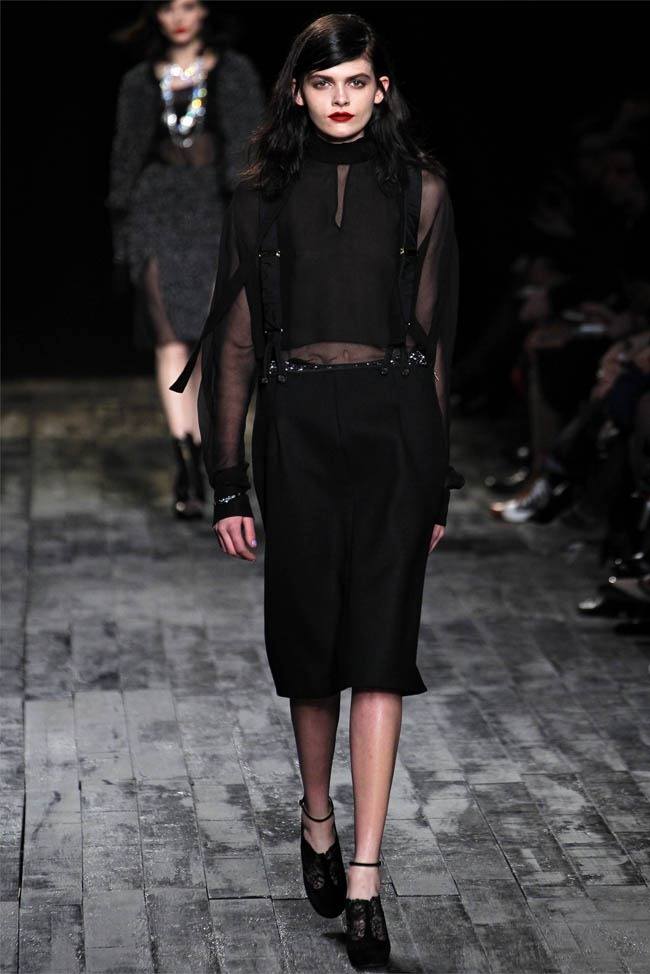 PARIS FASHION WEEK: NINA RICCI FALL 2012