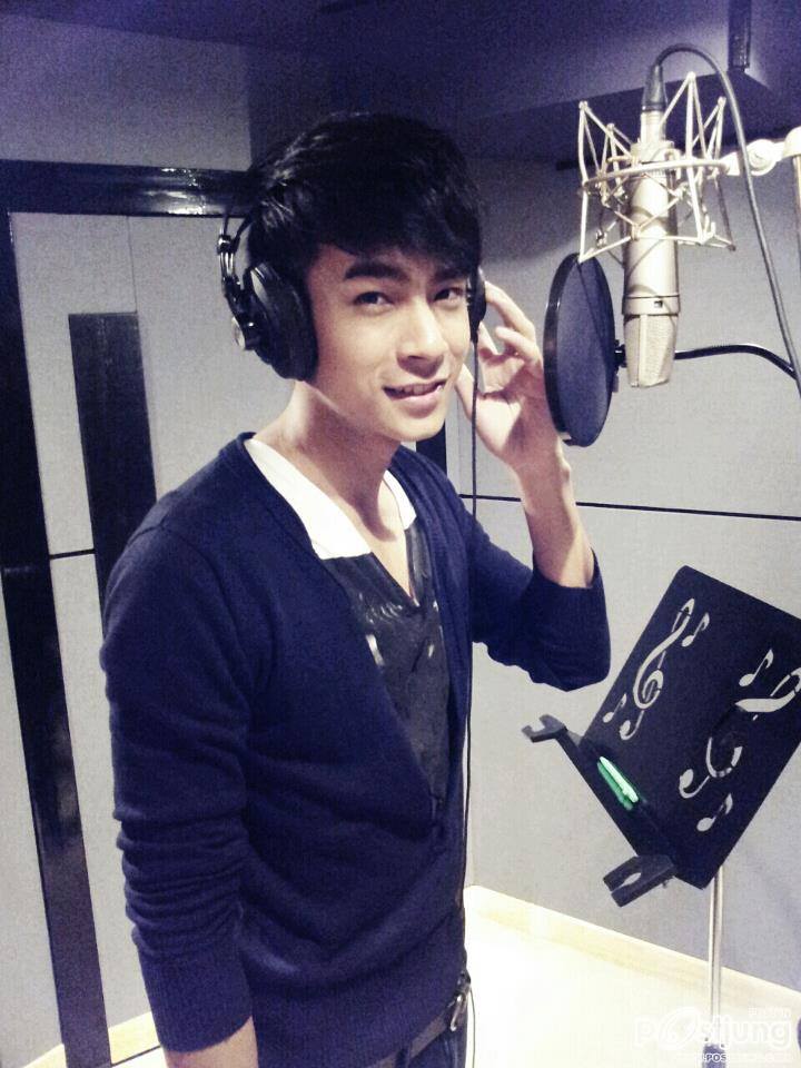 ใครน่ารักมาหักอกได้นะครับ