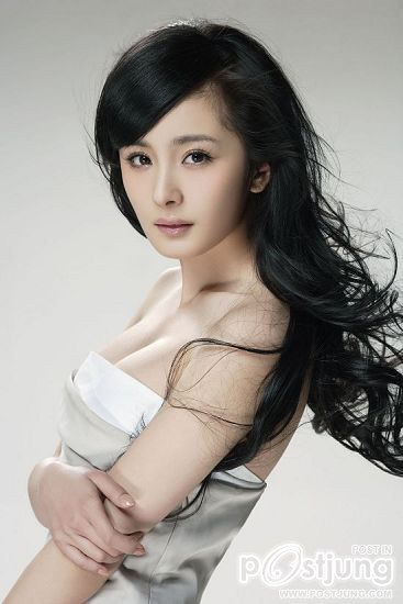 หยาง มี่/楊冪/Yáng Mì ดารานางเอกสาวจีนมาแรงอีกคนหนึ่ง