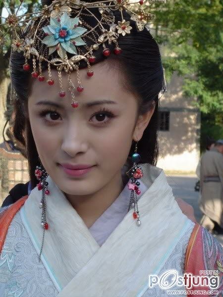 หยาง มี่/楊冪/Yáng Mì ดารานางเอกสาวจีนมาแรงอีกคนหนึ่ง