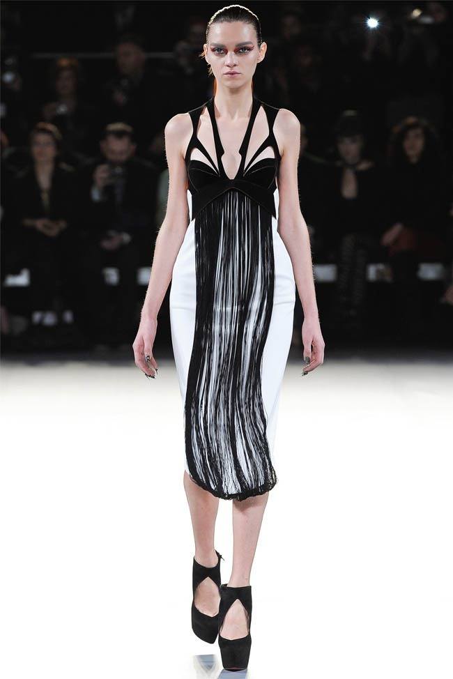PARIS FASHION WEEK: MUGLER FALL 2012