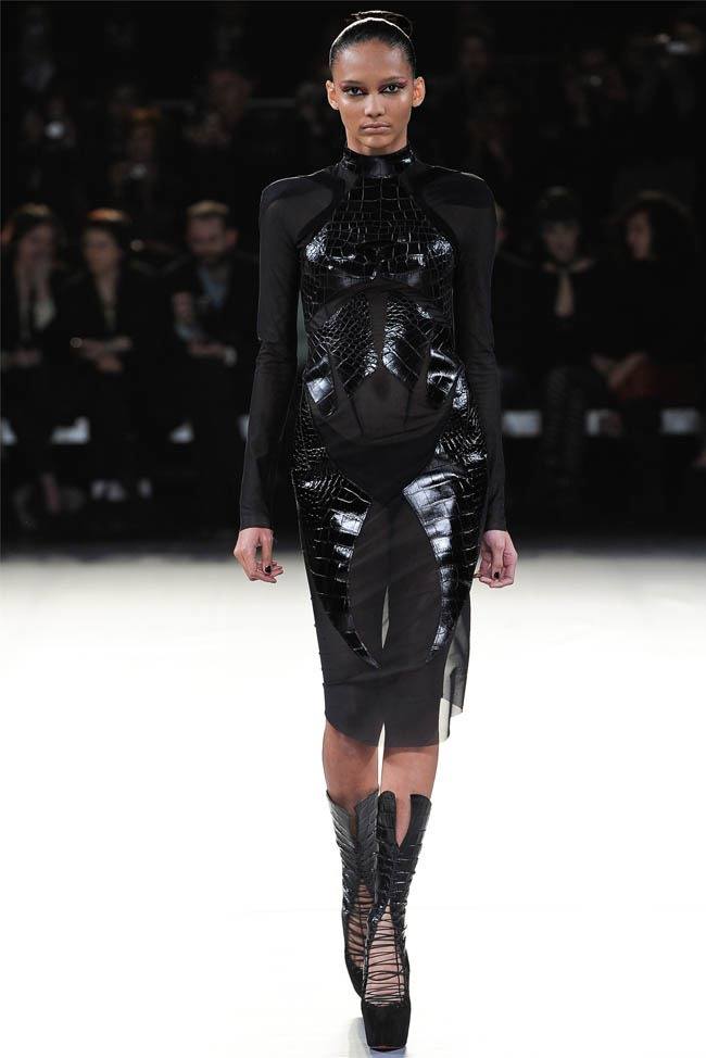 PARIS FASHION WEEK: MUGLER FALL 2012