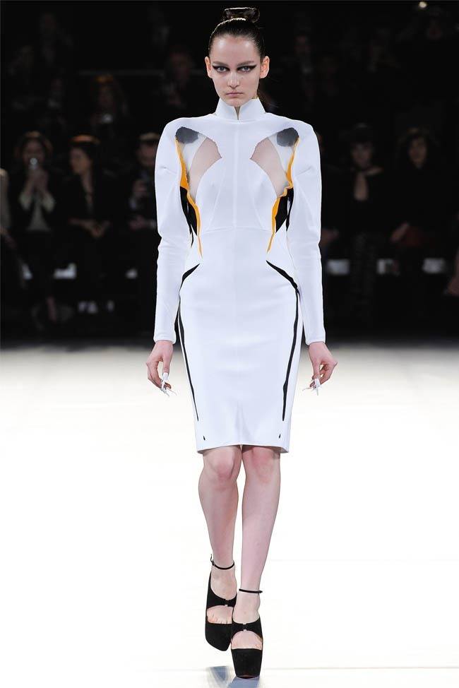 PARIS FASHION WEEK: MUGLER FALL 2012