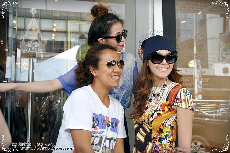 ชมพู่ อารยา เปิดตัวกระเป๋าแบรนด์ MINGLE By CHOMPOO @MERERA