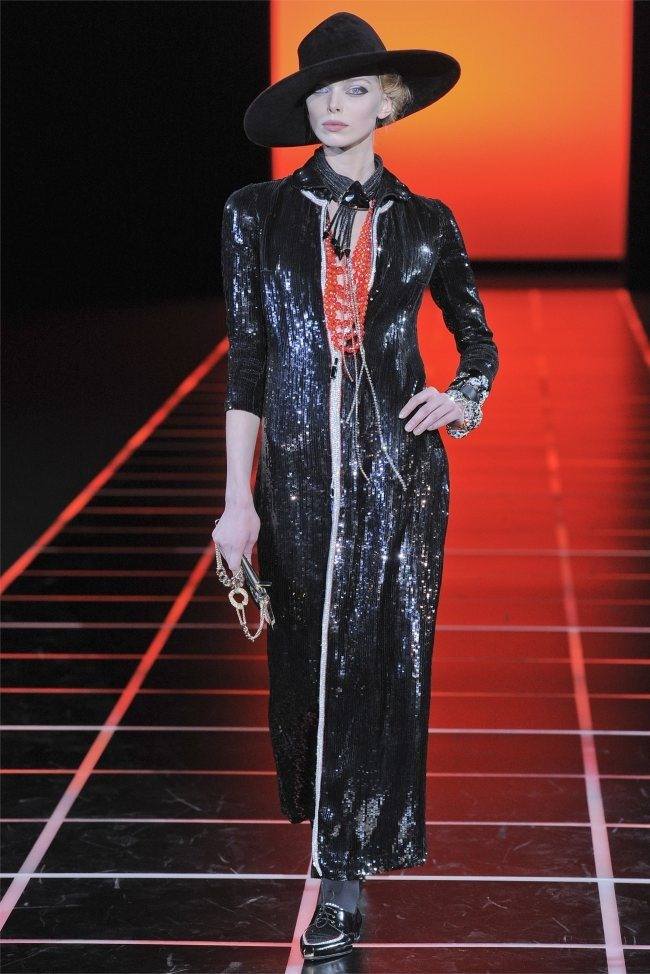 MILAN FASHION WEEK: GIORGIO ARMANI FALL 2012