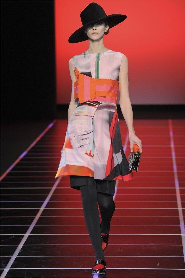 MILAN FASHION WEEK: GIORGIO ARMANI FALL 2012