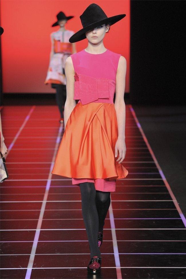 MILAN FASHION WEEK: GIORGIO ARMANI FALL 2012