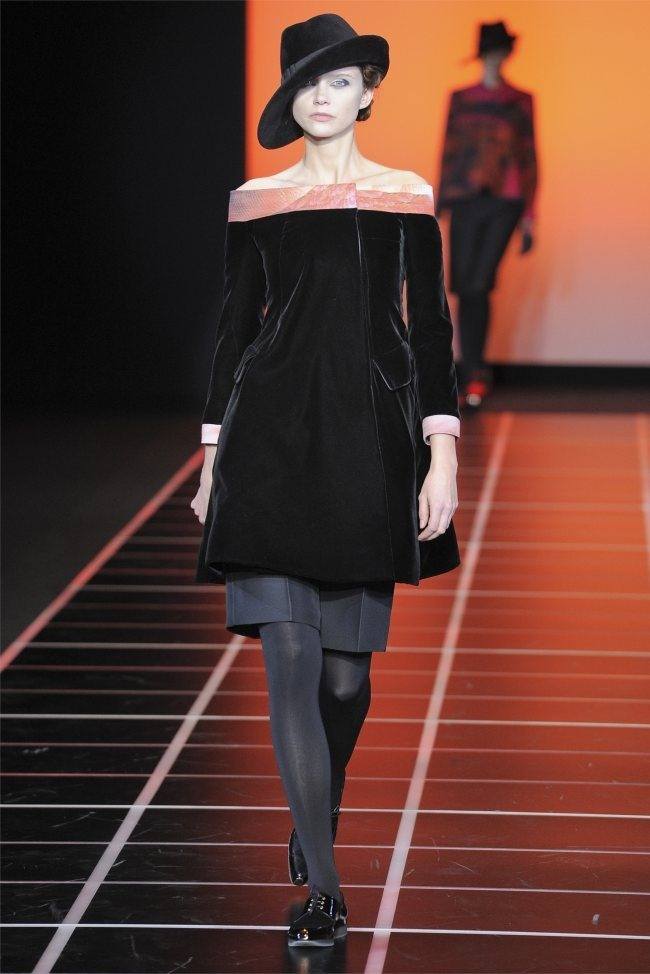 MILAN FASHION WEEK: GIORGIO ARMANI FALL 2012