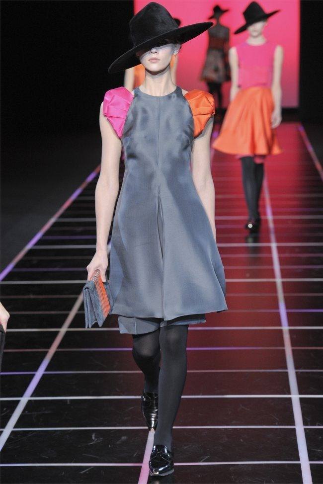 MILAN FASHION WEEK: GIORGIO ARMANI FALL 2012