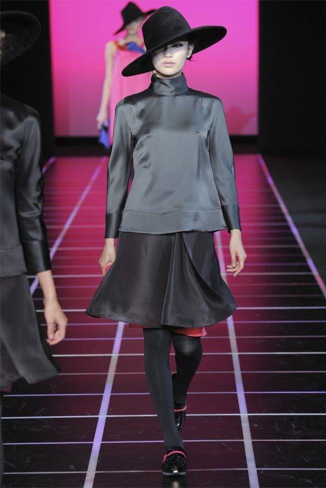 MILAN FASHION WEEK: GIORGIO ARMANI FALL 2012