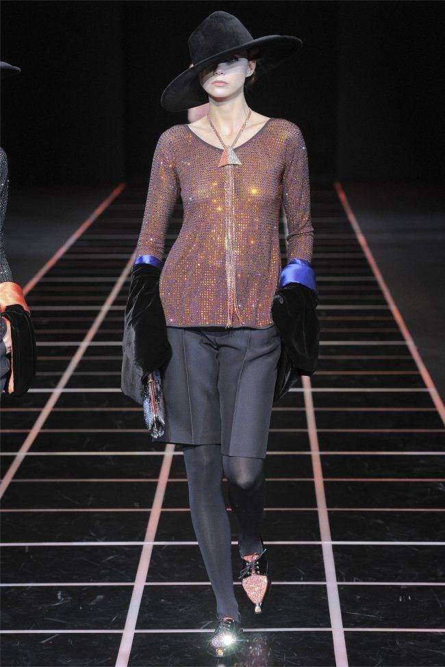 MILAN FASHION WEEK: GIORGIO ARMANI FALL 2012