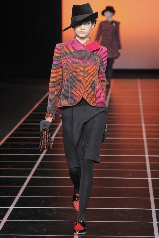 MILAN FASHION WEEK: GIORGIO ARMANI FALL 2012