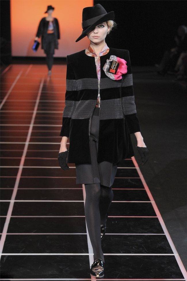 MILAN FASHION WEEK: GIORGIO ARMANI FALL 2012