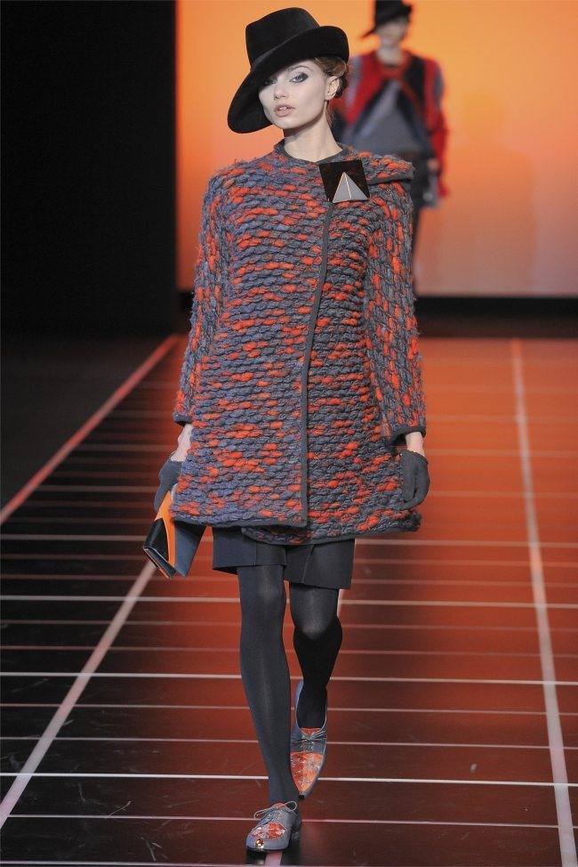MILAN FASHION WEEK: GIORGIO ARMANI FALL 2012