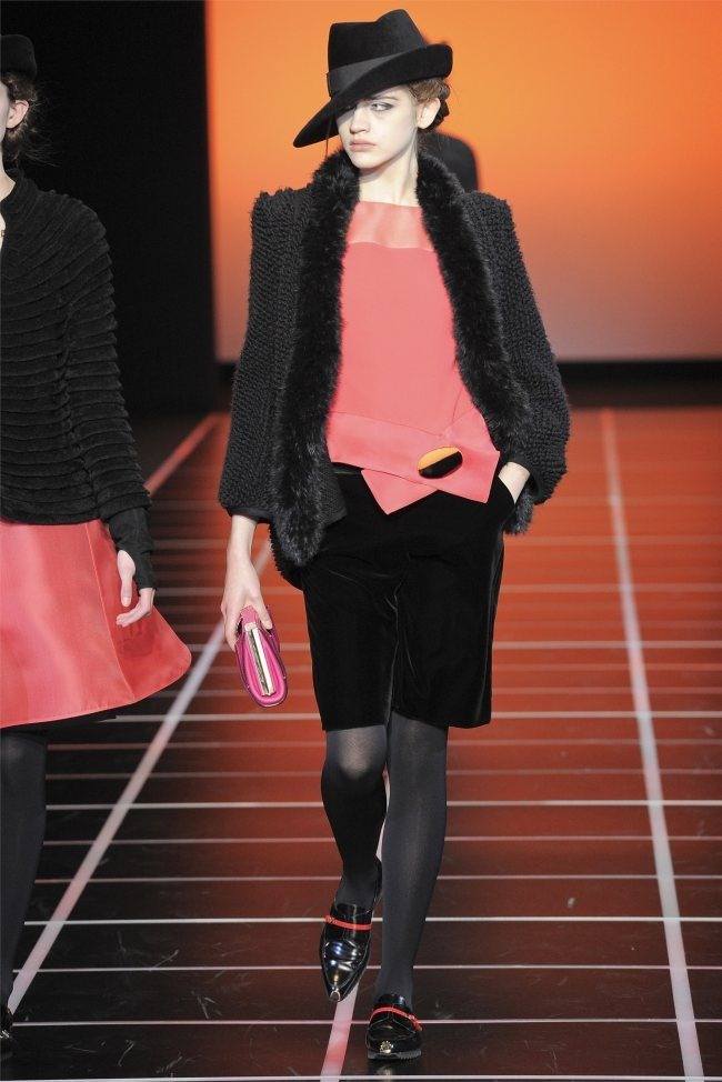 MILAN FASHION WEEK: GIORGIO ARMANI FALL 2012