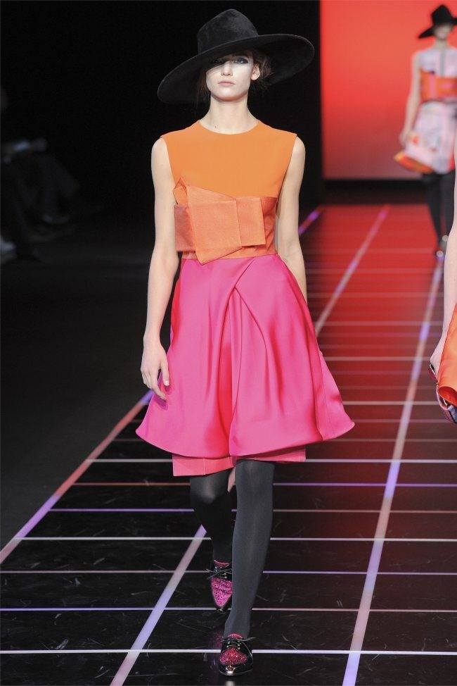 MILAN FASHION WEEK: GIORGIO ARMANI FALL 2012