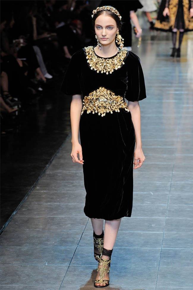 MILAN FASHION WEEK: DOLCE & GABBANA FALL 2012
