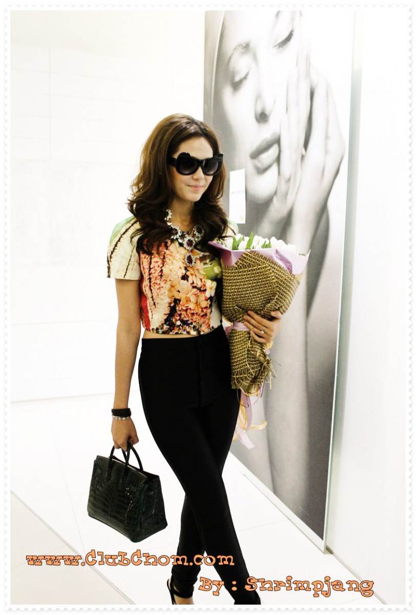 ชมพู่ อารยา  ในชุดกลับบ้านน่ารักดี