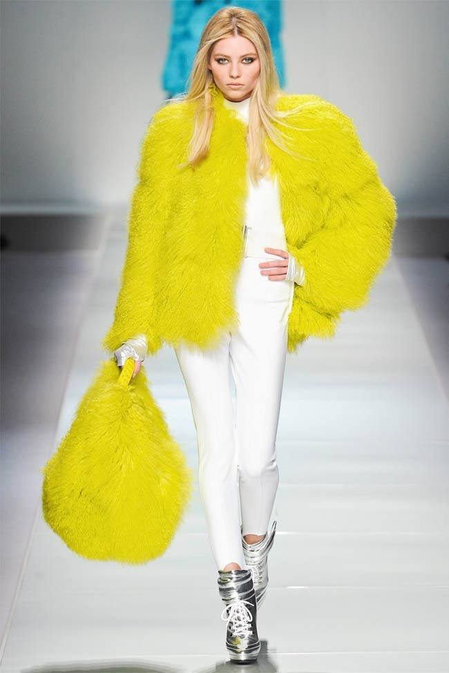 MILAN FASHION WEEK: BLUMARINE FALL 2012