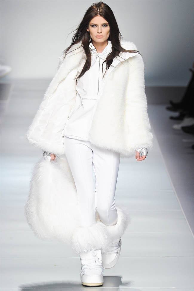 MILAN FASHION WEEK: BLUMARINE FALL 2012