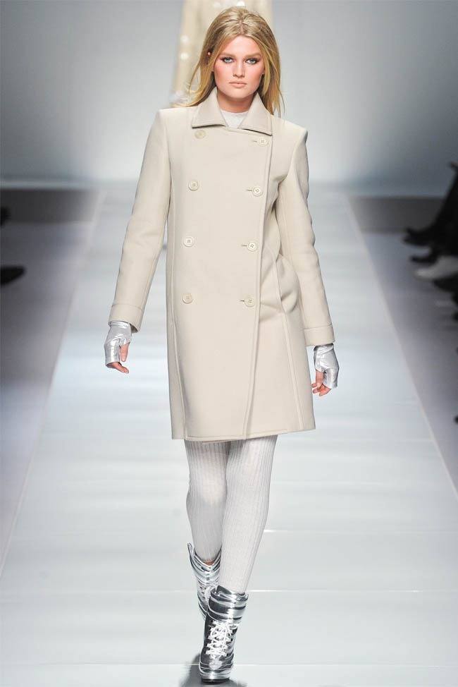 MILAN FASHION WEEK: BLUMARINE FALL 2012
