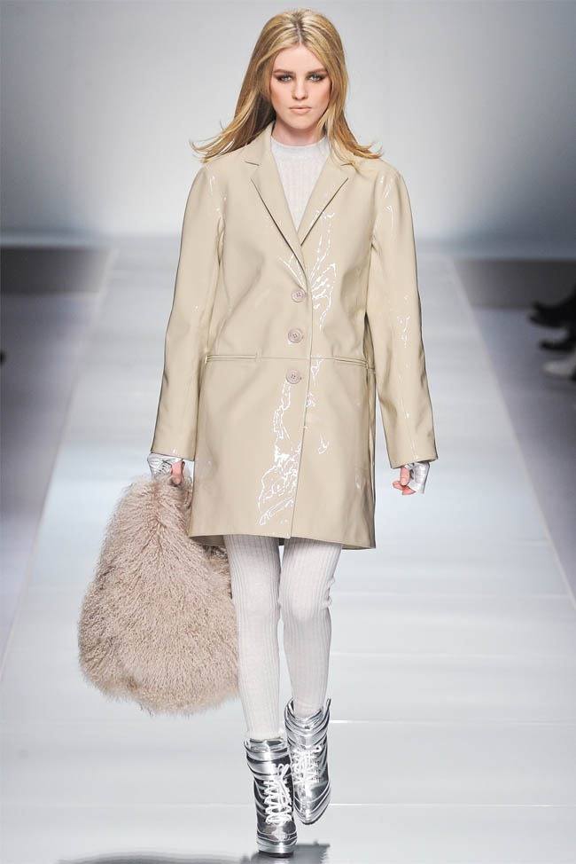 MILAN FASHION WEEK: BLUMARINE FALL 2012