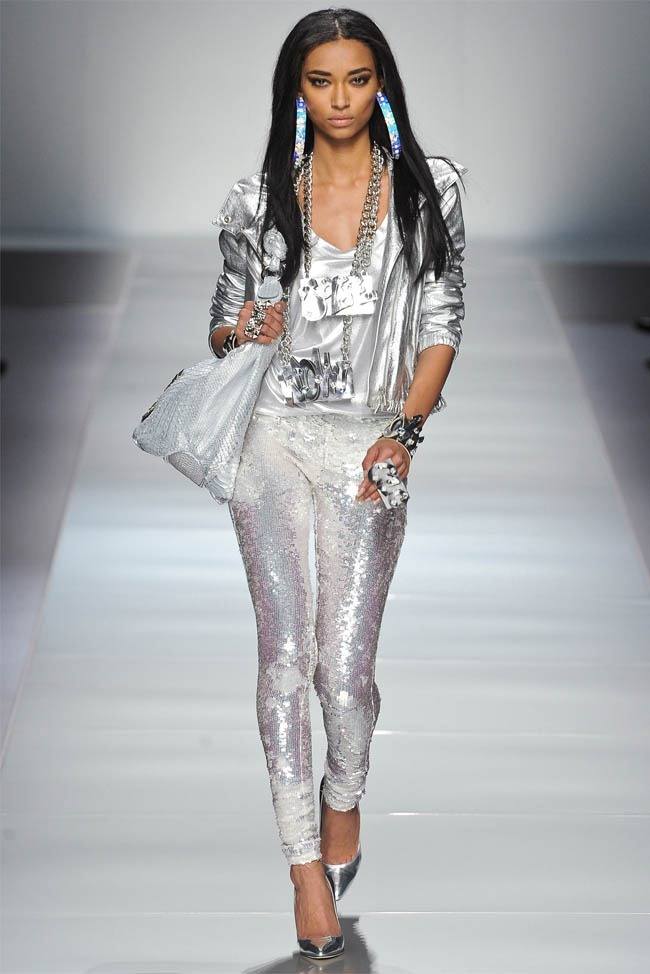 MILAN FASHION WEEK: BLUMARINE FALL 2012