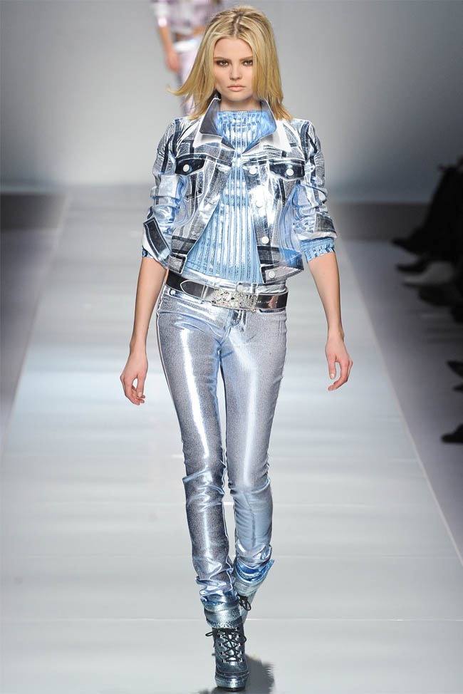 MILAN FASHION WEEK: BLUMARINE FALL 2012
